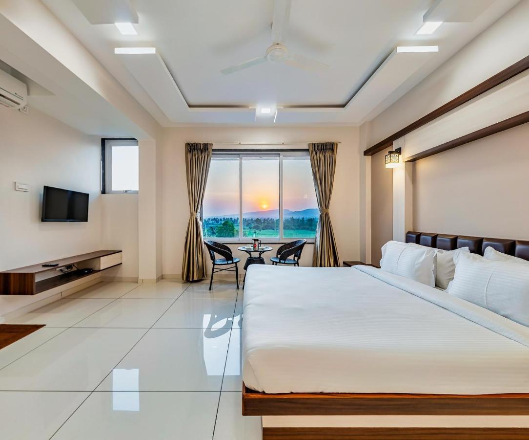 Hotel Grand Indu, 3 Star Kolhapur Extérieur photo